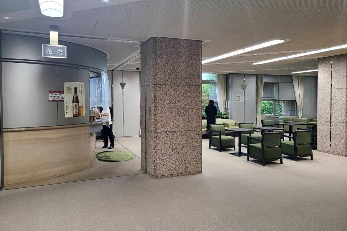 横浜市久保山斎場の館内